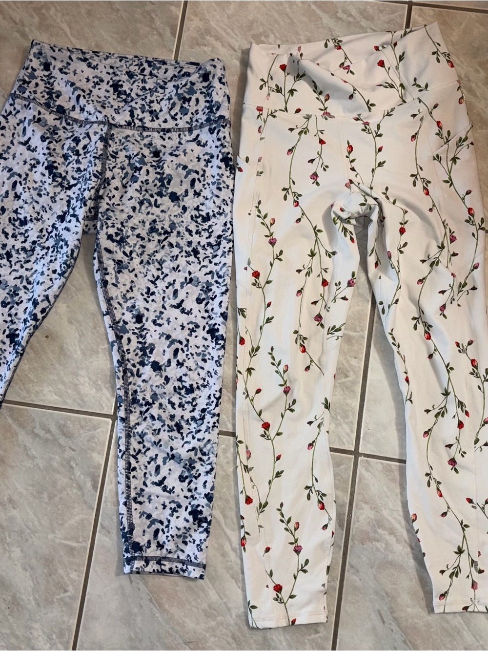 Floral White & Blue Printed Leggings Set